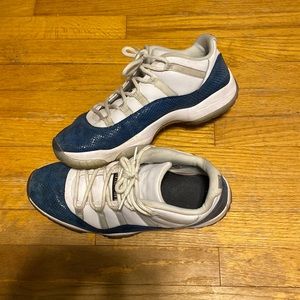 Jordan 11’s “Snakeskin” Size 13